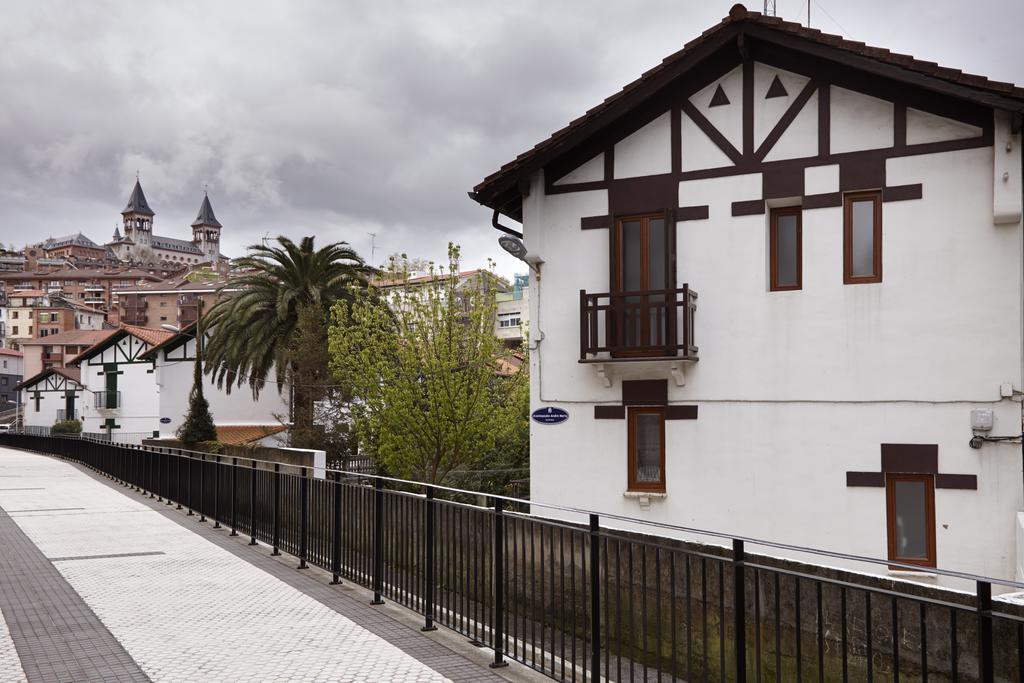 Апартаменты Eliminar Casa Aranzazu Сан-Себастьян Номер фото